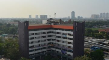 Galeri kampus Institut Bisnis dan Miltimedia ASMI Jakarta, Jl. Pacuan Kuda 1-5, Pulo Mas, Jakarta Timur.