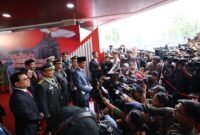 Menteri Pertahanan Prabowo Subianto menerima penganugerahan jenderal bintang 4 dari Presiden Joko Widodo. (Dok. Tim Media Prabowo)  