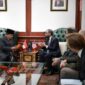 Menteri Pertahanan Republik Indonesia (Menhan RI), Prabowo Subianto menerima kunjungan kehormatan dari Duta Besar (Dubes) Amerika Serikat Untuk ASEAN, H.E. Mr. Yohannes Abrahama. (Dok. Tim Media Prabowo)