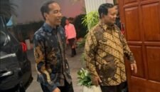 Saat Jokowi berkunjung ke kediaman Presiden RI Prabowo Subianto pada Jumat (6/12/2024) pukul 20:00 WIB. (Dok. Tim Komunikasi Prabowo Subianto)