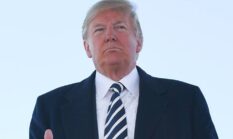 Warga Bentrok dengan Polisi di NYC Saat Tolak Penangkapan Imigran, Satu Demonstran Terluka